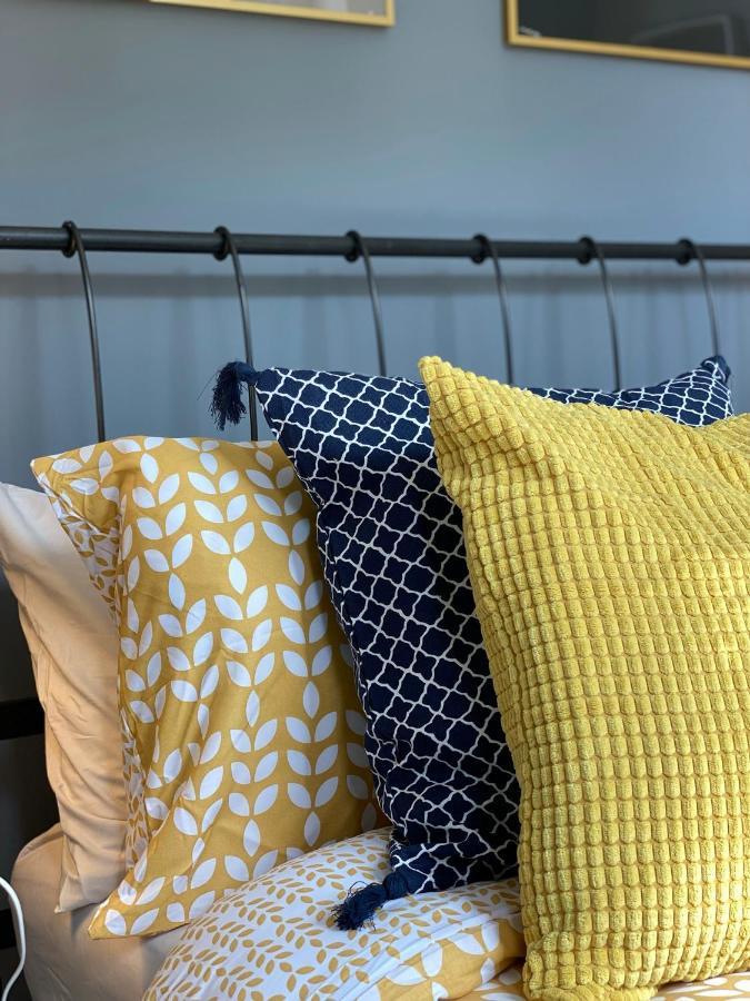 Trendy Stylish Apartment! - 5 Minute Walk To The Best Beach! - Great Location - Parking - Fast Wifi - Smart Tv - Newly Decorated - Sleeps Up To 6! Close To Bournemouth & Poole Town Centre & Sandbanks Extérieur photo